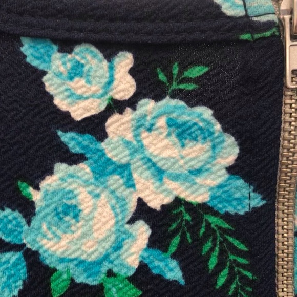 LulaRoe Amelia Dress - Picture 2 of 4